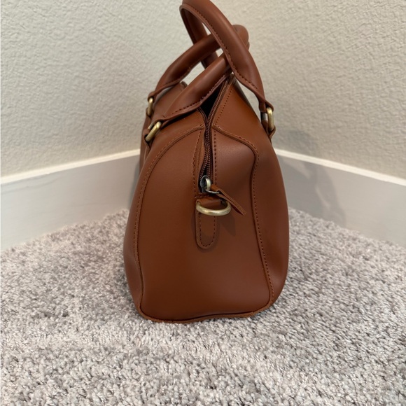 Elegant Brown Leather Handbag